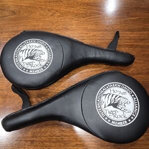 Black Taekwondo Kicking Pads